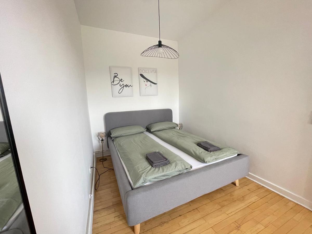 65Qm - City - Popular Street - Limmerstrasse - Mallibase Apartments Hannover Buitenkant foto